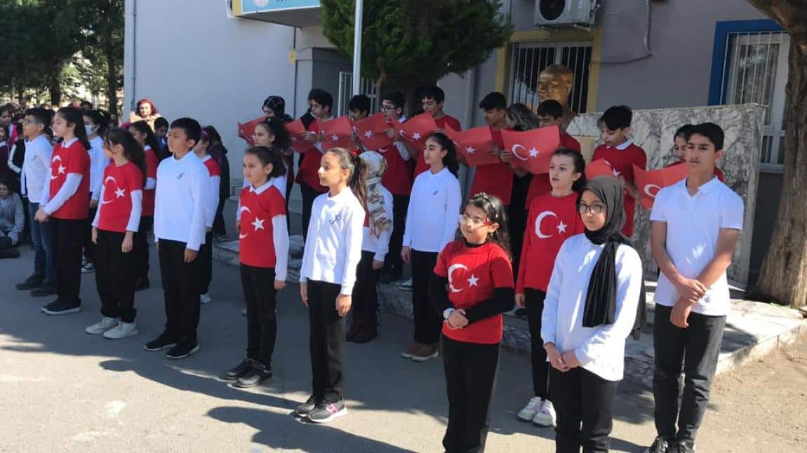 Okulumuzda 12 Mart İstiklâl Marşı'nın Kabulü ve Mehmet Akif Ersoy'u Anma Programı Düzenlendi